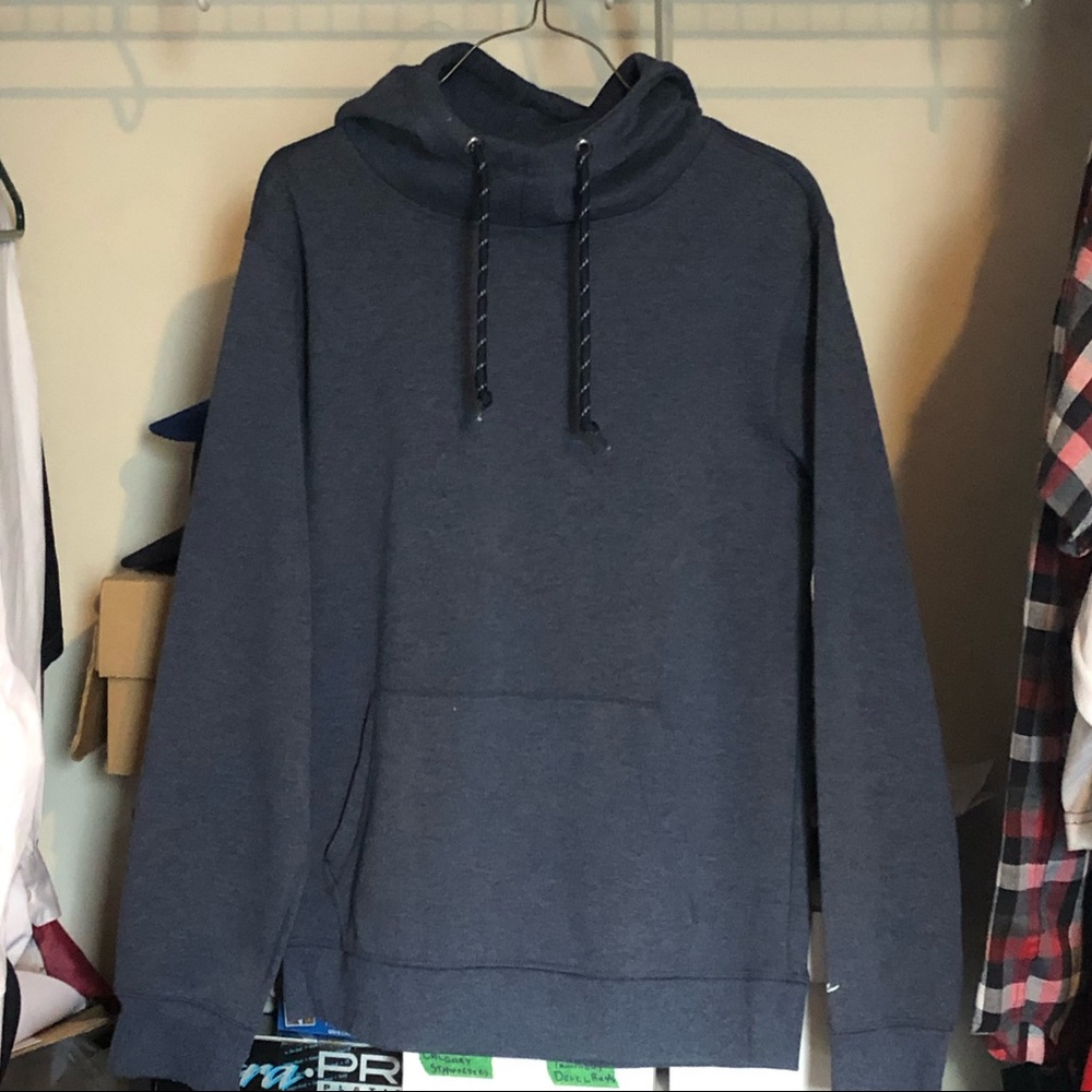 Athletics Works Men’s Small Pullover Hoodie